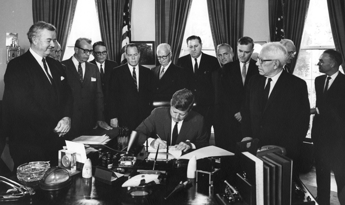 JFK gründete USAID per Dekret